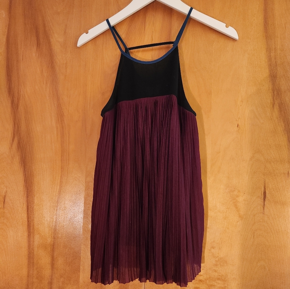 Cooperative Women's Chiffon Pleated Tank Top in Wine, Size S